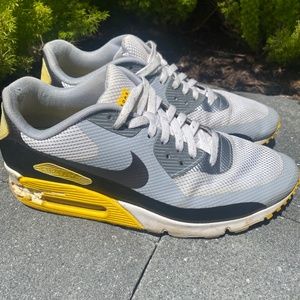 NIKE LIVESTRONG AIRMAX 90 - Men's sneakers in good condition! size 10.5